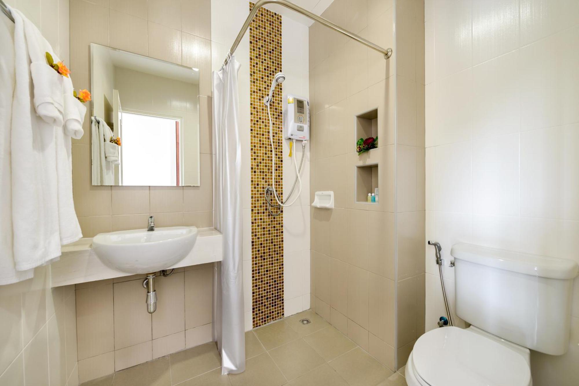 The Topaz Residence Phuket Town Exterior photo